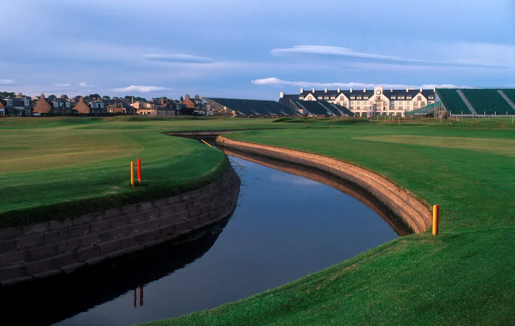 Carnoustie golf course  © VisitScotland / Paul Tomkins