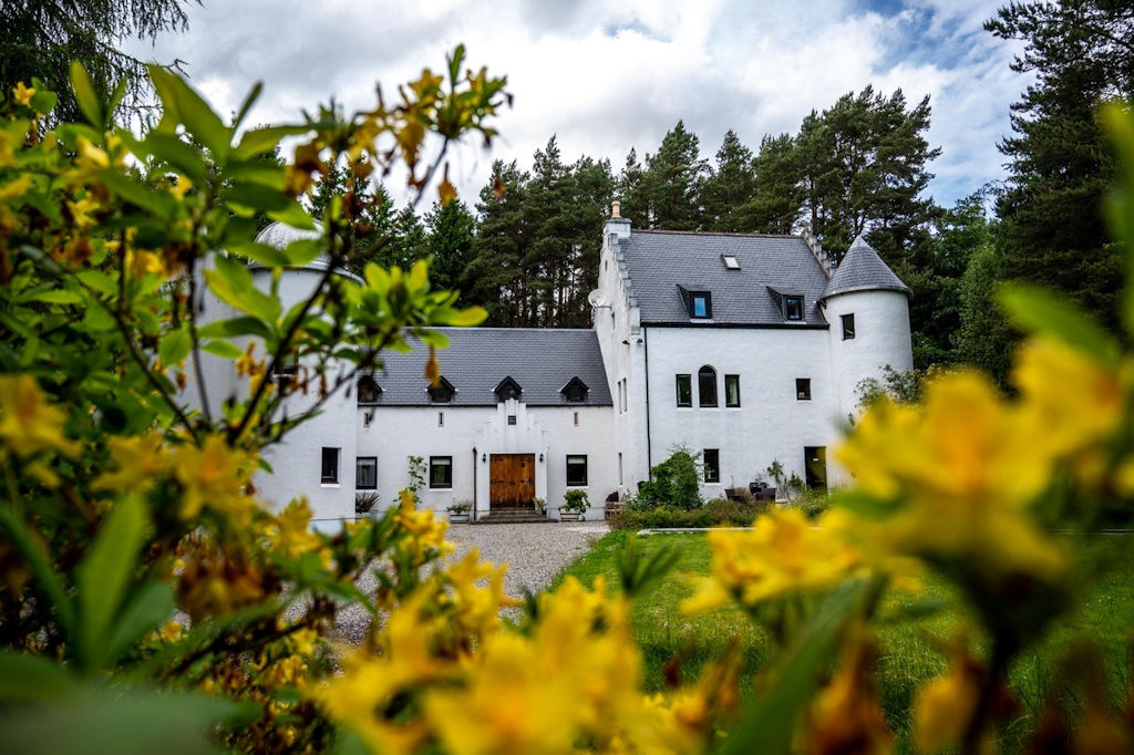 White Rose Tower B&B in Ross-shire