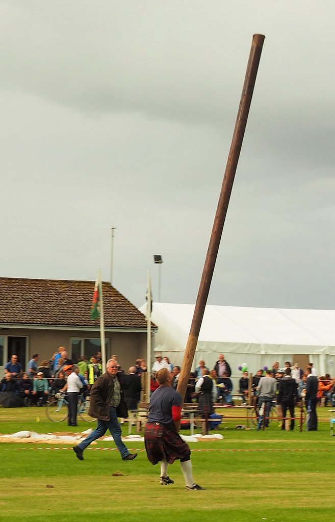 Tossing the Caber