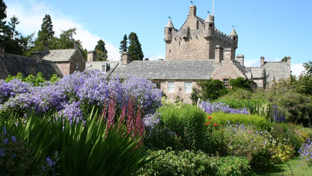 Cawdor Castle garden in Scotland